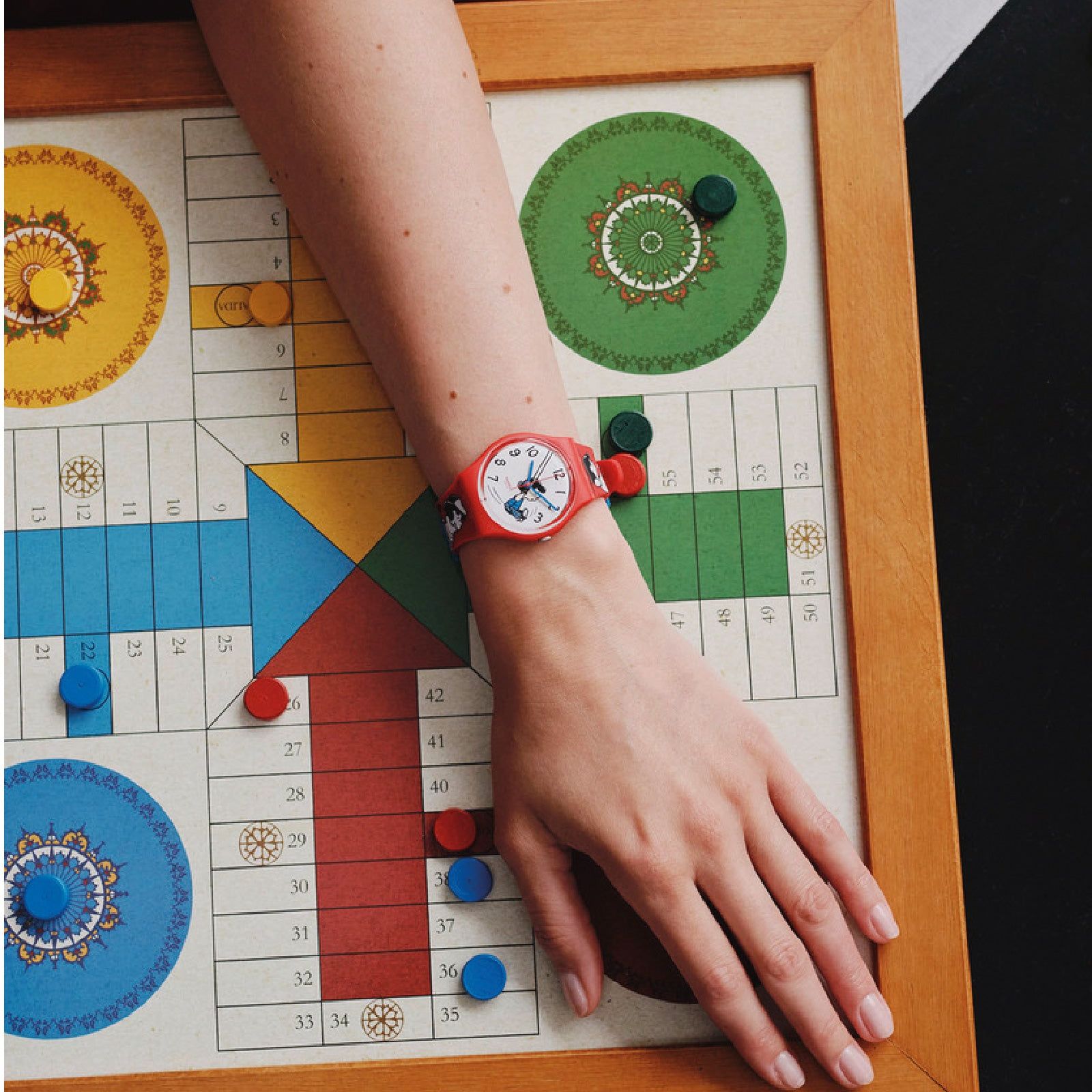 Orologio solo tempo Swatch Peanuts unisex SO28Z106-3